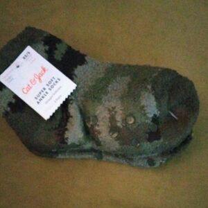 Cat & Jack Cozy Camo Fuzzy Slipper Socks - Green & Black